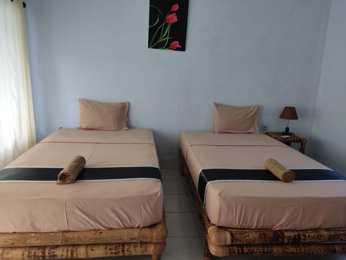 Kebun Homestay Kuta  Exteriör bild