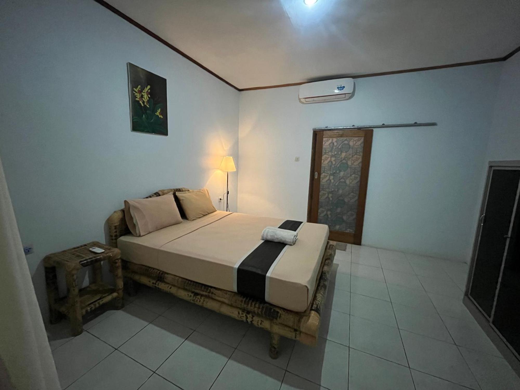 Kebun Homestay Kuta  Exteriör bild