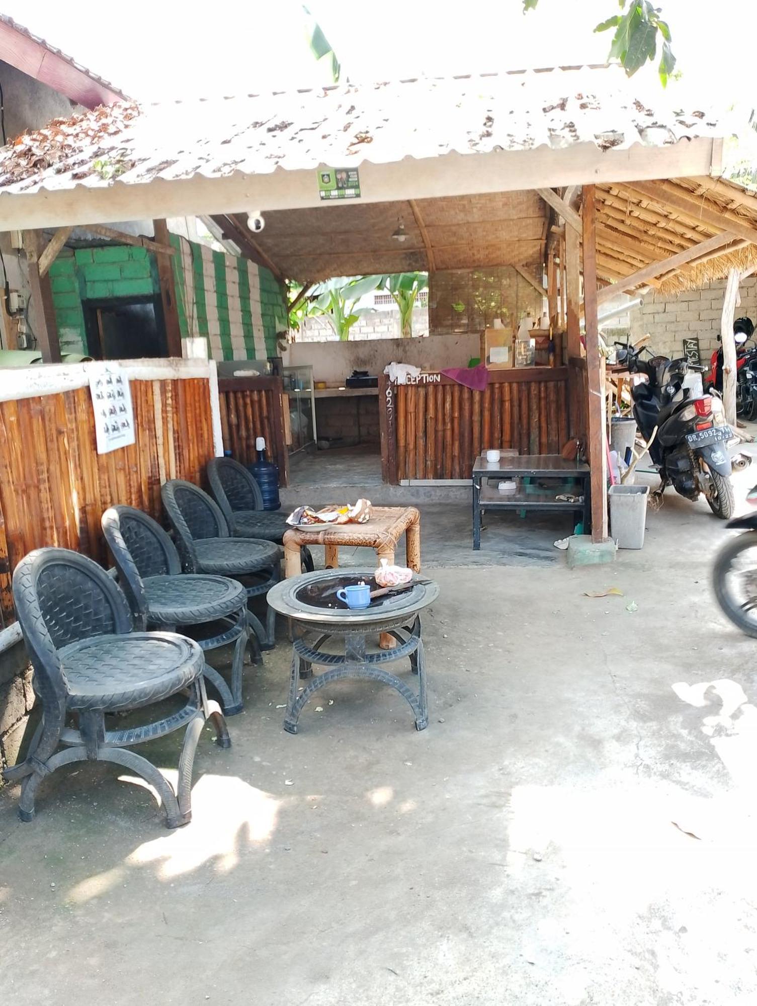 Kebun Homestay Kuta  Exteriör bild